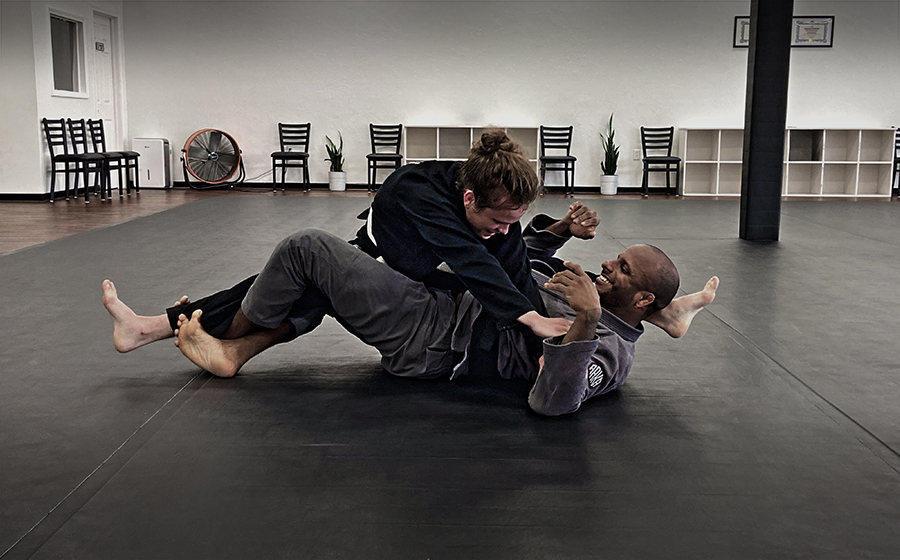 jiu-jitsu Self-Defense: Self-defense training in jiu-jitsu